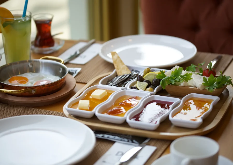 Açık büfe kahvaltı | Hotel Emirhan Palace